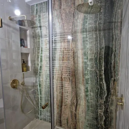 Forest Rain By Sattal בוקרשט