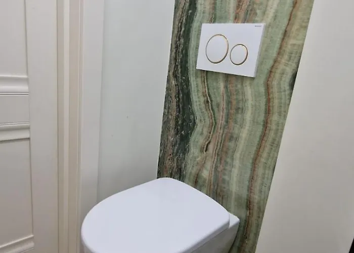 Forest Rain By Sattal Apartman Bukarest